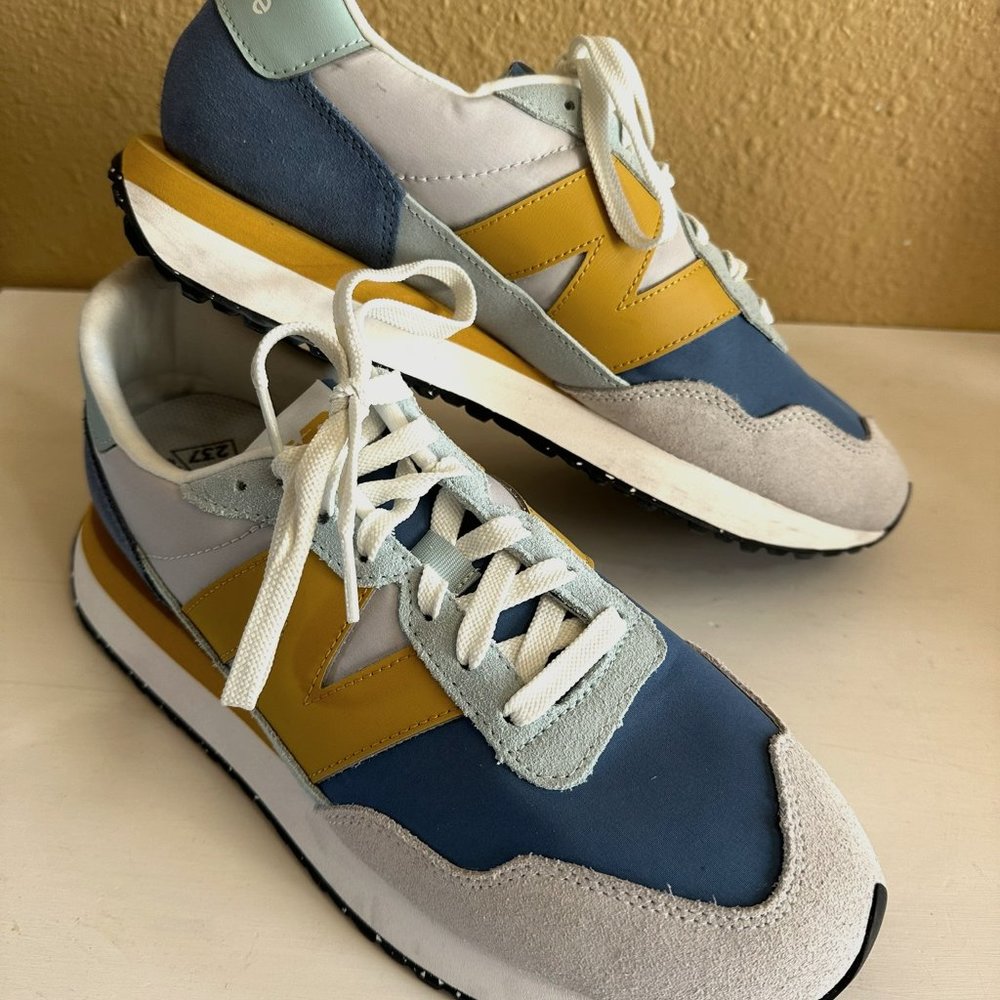 New Balance Women's Sz 11 237